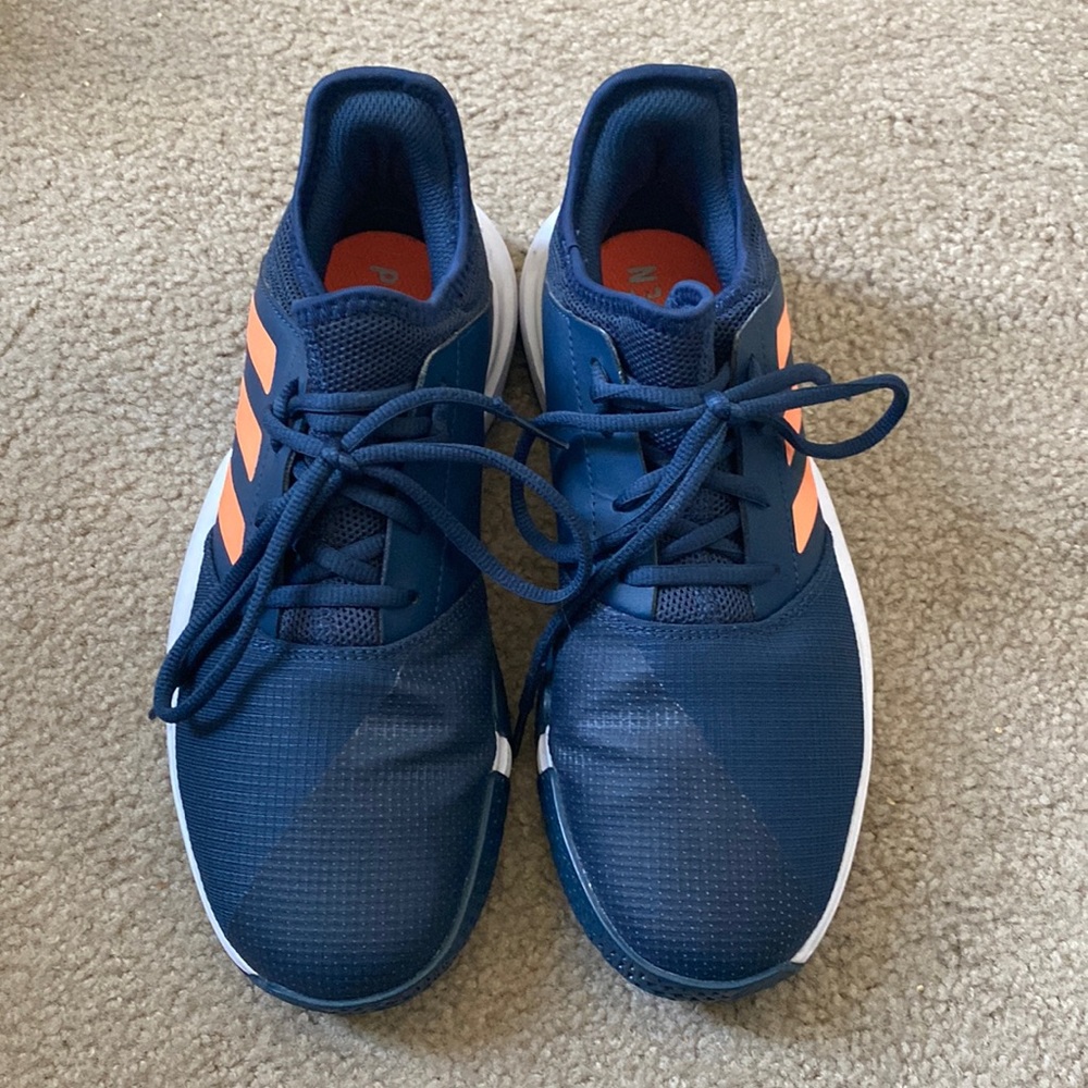 Adidas athletic shoes size men’s 7.5